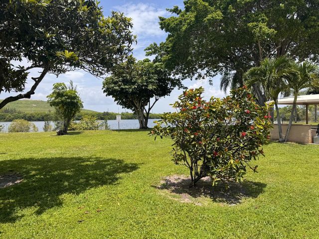 4570 NW 18th Avenue 605, Deerfield Beach, FL 33064