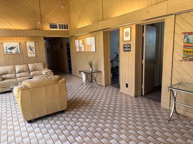 4570 NW 18th Avenue 605, Deerfield Beach, FL 33064