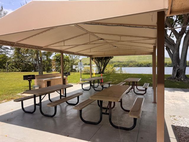 4570 NW 18th Avenue 605, Deerfield Beach, FL 33064