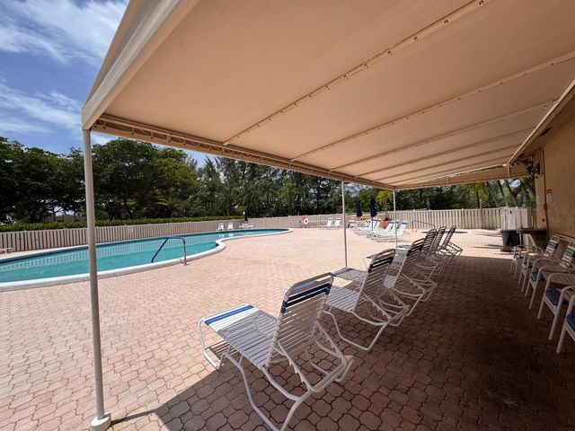 4570 NW 18th Avenue 605, Deerfield Beach, FL 33064