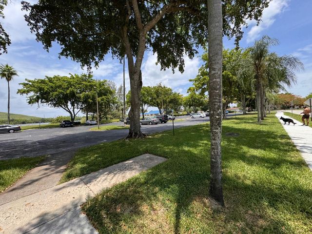 4570 NW 18th Avenue 605, Deerfield Beach, FL 33064