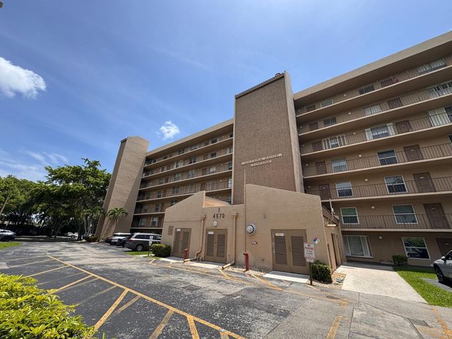 4570 NW 18th Avenue 605, Deerfield Beach, FL 33064