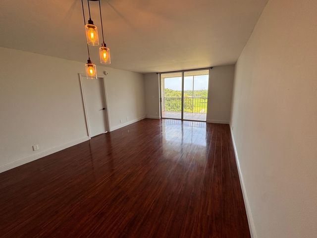 4570 NW 18th Avenue 605, Deerfield Beach, FL 33064
