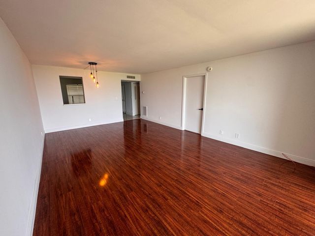 4570 NW 18th Avenue 605, Deerfield Beach, FL 33064