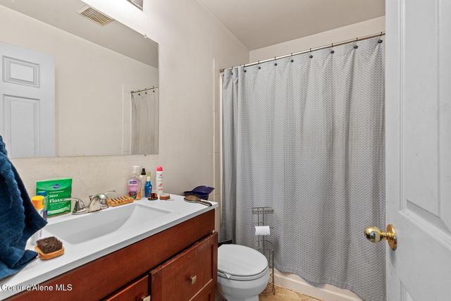 1021 N Florence Ave, Sandpoint, ID 83864