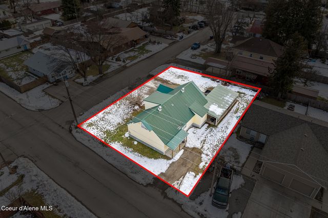 1021 N Florence Ave, Sandpoint, ID 83864