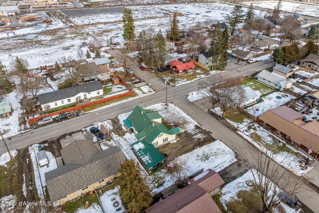 1021 N Florence Ave, Sandpoint, ID 83864