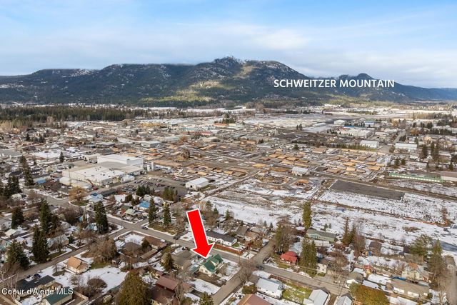 1021 N Florence Ave, Sandpoint, ID 83864