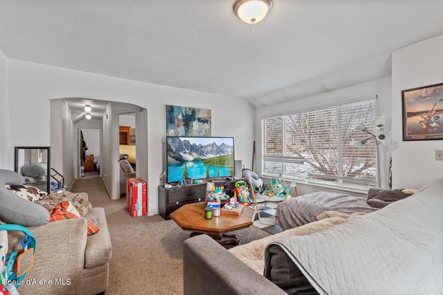 1021 N Florence Ave, Sandpoint, ID 83864