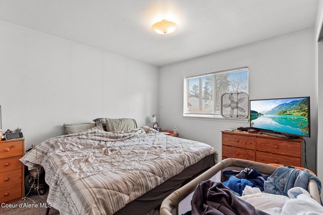 1021 N Florence Ave, Sandpoint, ID 83864