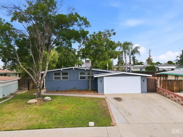3025 Peerless Avenue, Bakersfield, CA 93308