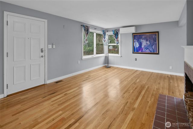 12419 16th Avenue S, Seattle, WA 98168