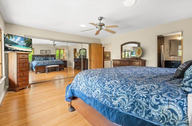 22446 N OLD BARRINGTON Road N, North Barrington, IL 60010