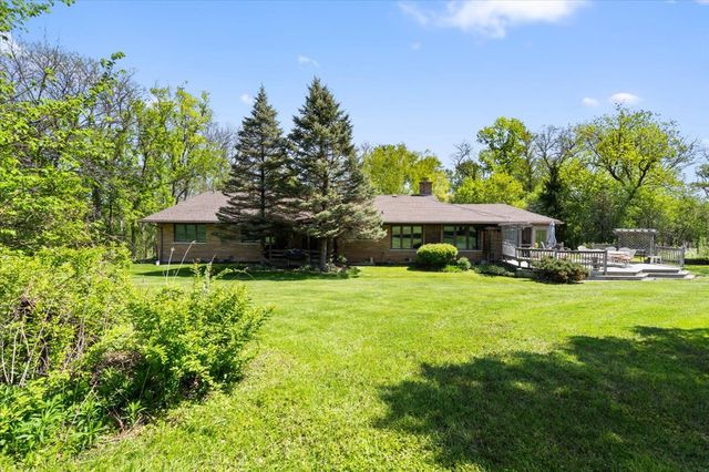 22446 N OLD BARRINGTON Road N, North Barrington, IL 60010