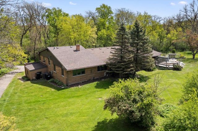 22446 N OLD BARRINGTON Road N, North Barrington, IL 60010