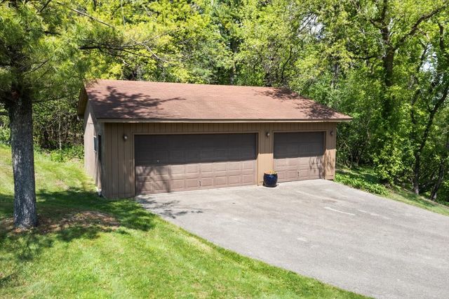 22446 N OLD BARRINGTON Road N, North Barrington, IL 60010