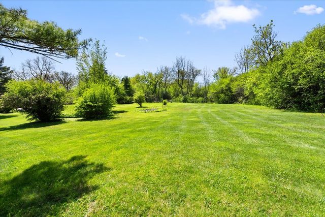 22446 N OLD BARRINGTON Road N, North Barrington, IL 60010