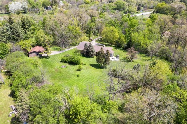 22446 N OLD BARRINGTON Road N, North Barrington, IL 60010