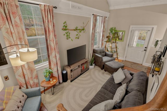 502 Hill Avenue, Walden, NY 12586