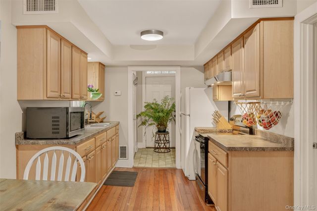 502 Hill Avenue, Walden, NY 12586