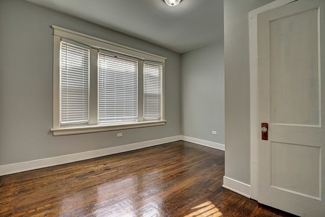 7331 S Dante Avenue 2, Chicago, IL 60619