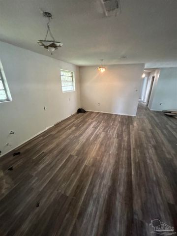 1905 N S St, Pensacola, FL 32505