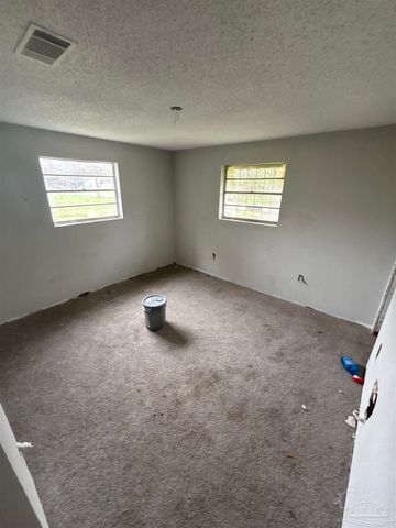 1905 N S St, Pensacola, FL 32505