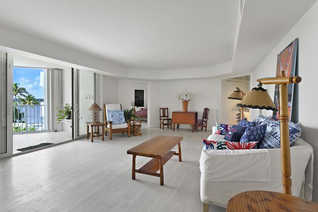 2860 S Ocean Boulevard 311, Palm Beach, FL 33480