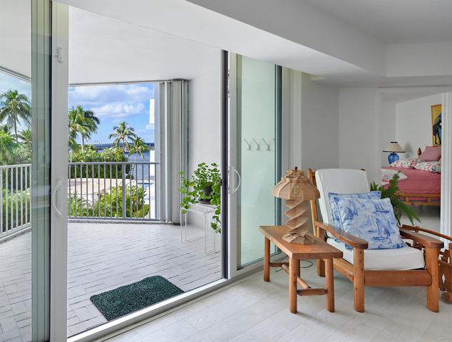 2860 S Ocean Boulevard 311, Palm Beach, FL 33480