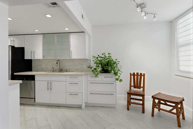 2860 S Ocean Boulevard 311, Palm Beach, FL 33480