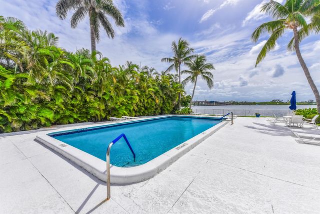 2860 S Ocean Boulevard 311, Palm Beach, FL 33480