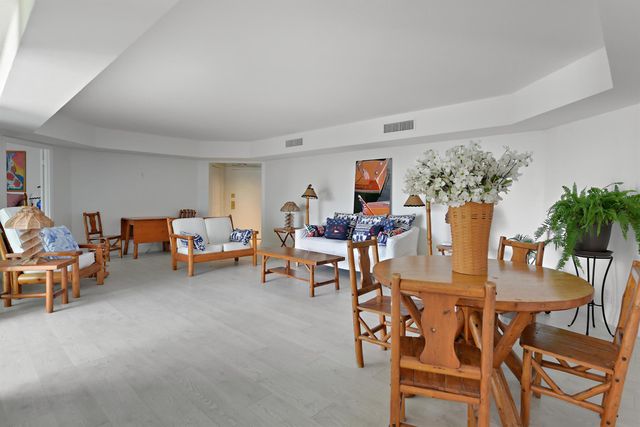 2860 S Ocean Boulevard 311, Palm Beach, FL 33480