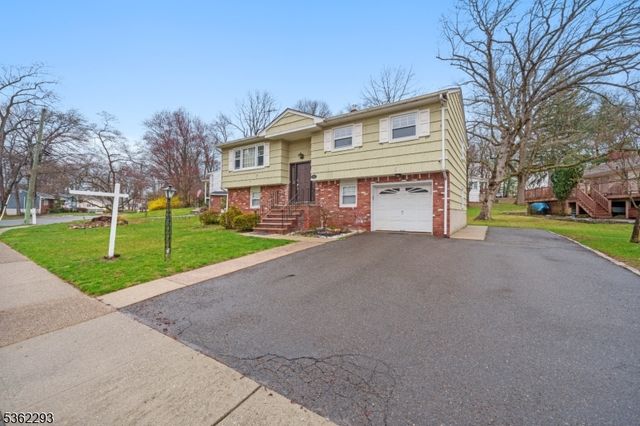70 Highland Rd, North Haledon Boro, NJ 07508