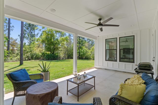 64 E Grizzly Street, Freeport, FL 32439