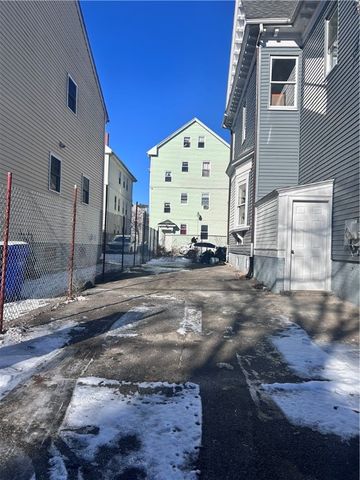 181 Reynolds Avenue 1, Providence, RI 02905