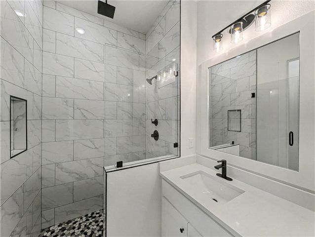 1811 Bluestem Drive, Centerton, AR 72719