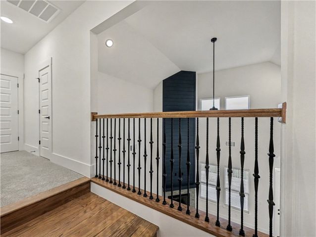 1811 Bluestem Drive, Centerton, AR 72719