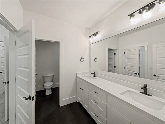 1811 Bluestem Drive, Centerton, AR 72719