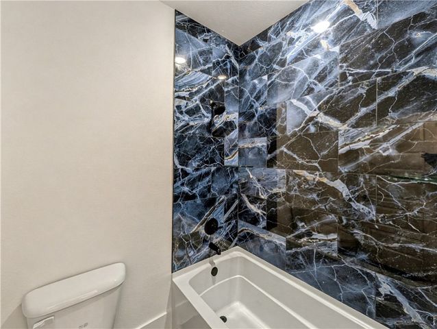 1811 Bluestem Drive, Centerton, AR 72719