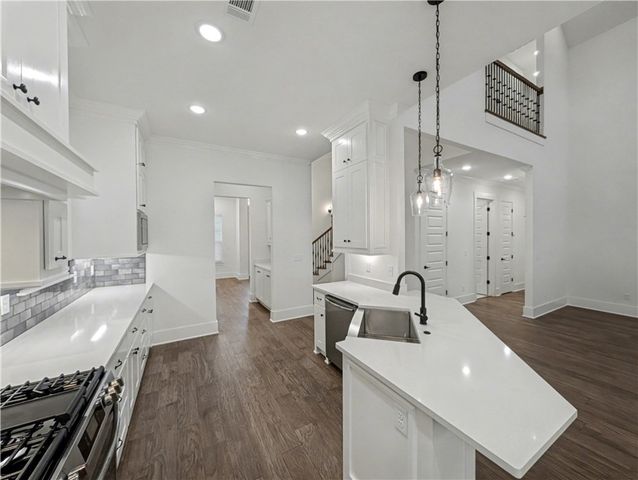 1811 Bluestem Drive, Centerton, AR 72719