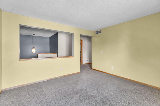 9795 Vagabond Lane N, Maple Grove, MN 55311