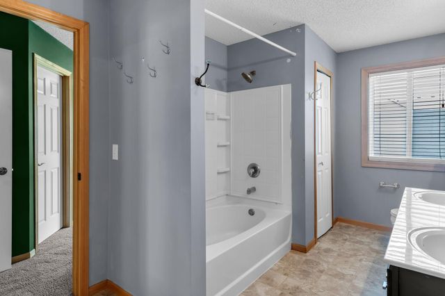 9795 Vagabond Lane N, Maple Grove, MN 55311