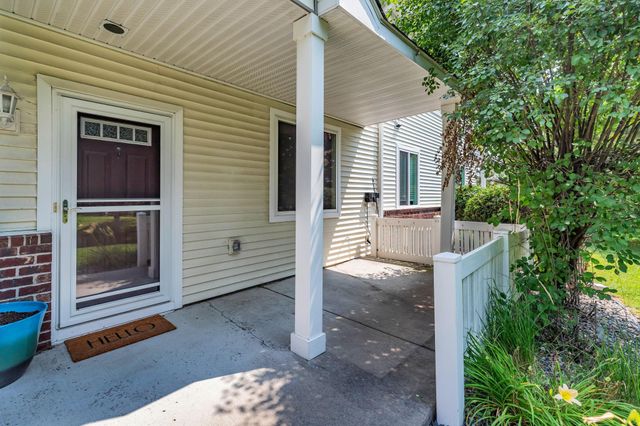 9795 Vagabond Lane N, Maple Grove, MN 55311