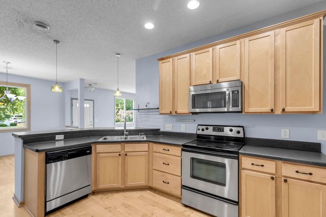 9795 Vagabond Lane N, Maple Grove, MN 55311