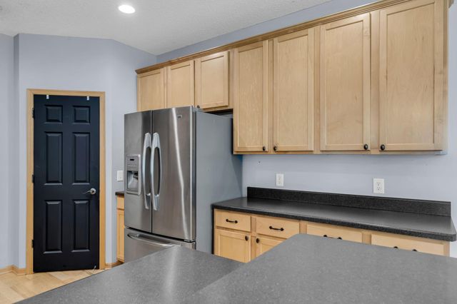 9795 Vagabond Lane N, Maple Grove, MN 55311