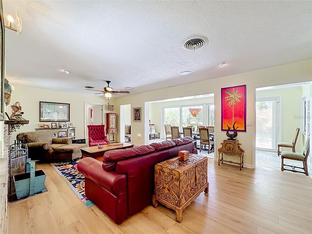 2212 6TH STREET W, Palmetto, FL 34221