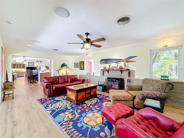 2212 6TH STREET W, Palmetto, FL 34221