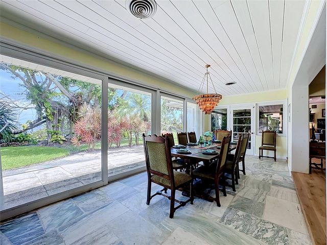2212 6TH STREET W, Palmetto, FL 34221