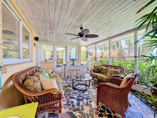 2212 6TH STREET W, Palmetto, FL 34221