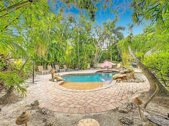 2212 6TH STREET W, Palmetto, FL 34221